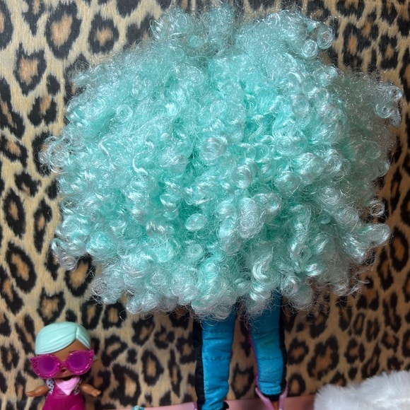 Lol OMG Icy Gurl, #2 Cut bangs, with tot and accessories - Picture 5 of 5